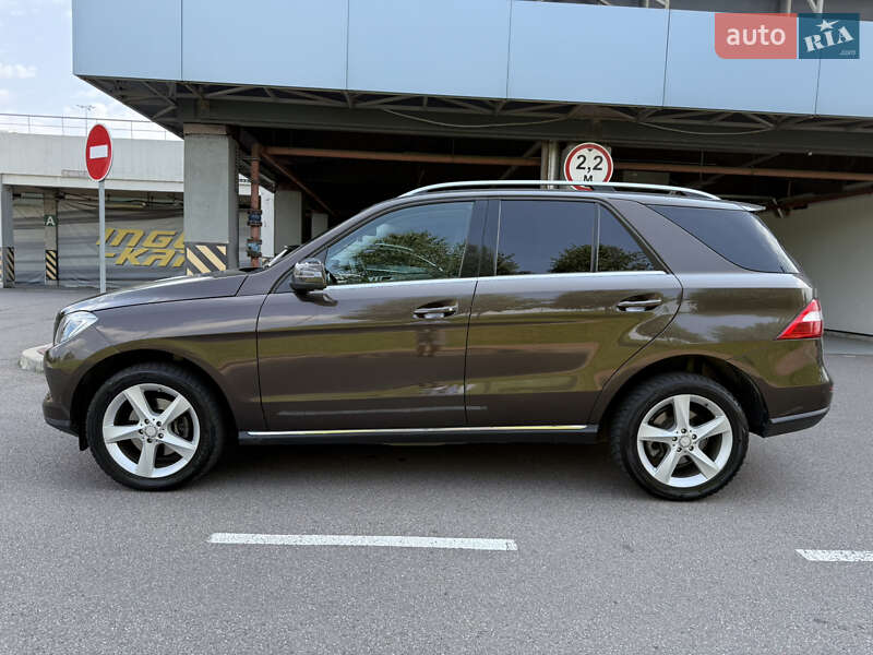 Внедорожник / Кроссовер Mercedes-Benz M-Class 2013 в Киеве