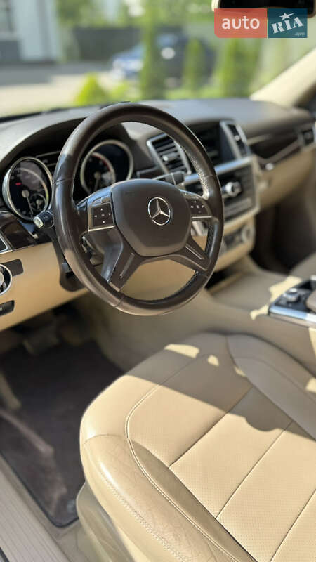 Внедорожник / Кроссовер Mercedes-Benz M-Class 2014 в Львове
