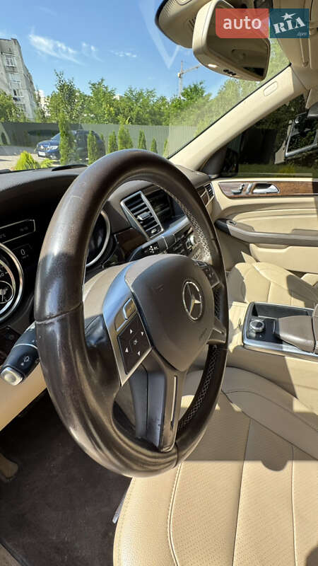 Внедорожник / Кроссовер Mercedes-Benz M-Class 2014 в Львове