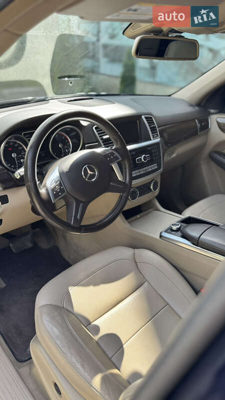 Внедорожник / Кроссовер Mercedes-Benz M-Class 2014 в Львове