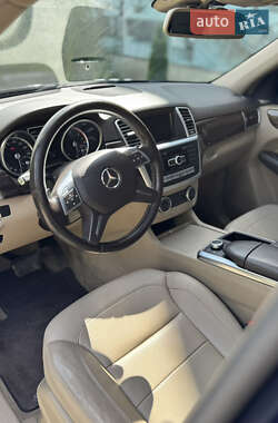 Внедорожник / Кроссовер Mercedes-Benz M-Class 2014 в 
