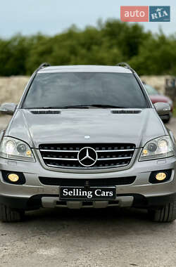 Внедорожник / Кроссовер Mercedes-Benz M-Class 2005 в 