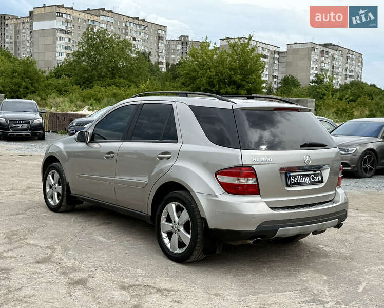 Внедорожник / Кроссовер Mercedes-Benz M-Class 2005 в Ровно