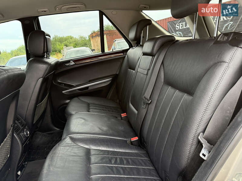 Внедорожник / Кроссовер Mercedes-Benz M-Class 2005 в Ровно