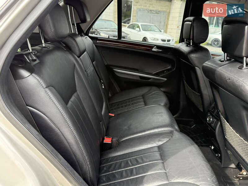 Внедорожник / Кроссовер Mercedes-Benz M-Class 2005 в Ровно