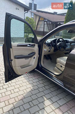 Позашляховик / Кросовер Mercedes-Benz M-Class 2013 в 
