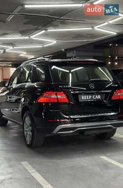 Позашляховик / Кросовер Mercedes-Benz M-Class 2015 в 