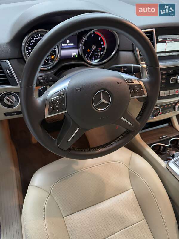 Позашляховик / Кросовер Mercedes-Benz M-Class 2015 в Одесі