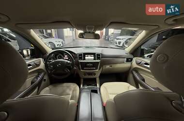 Позашляховик / Кросовер Mercedes-Benz M-Class 2015 в 