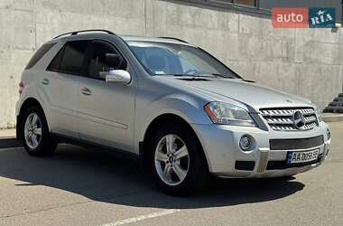 Внедорожник / Кроссовер Mercedes-Benz M-Class 2006 в 