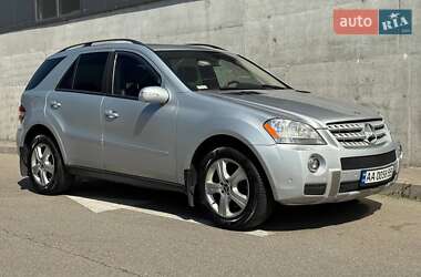 Внедорожник / Кроссовер Mercedes-Benz M-Class 2006 в 