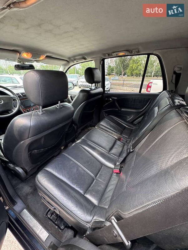 Позашляховик / Кросовер Mercedes-Benz M-Class 2000 в Запоріжжі
