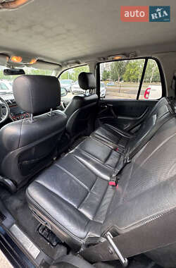 Внедорожник / Кроссовер Mercedes-Benz M-Class 2000 в 