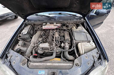 Внедорожник / Кроссовер Mercedes-Benz M-Class 2000 в 