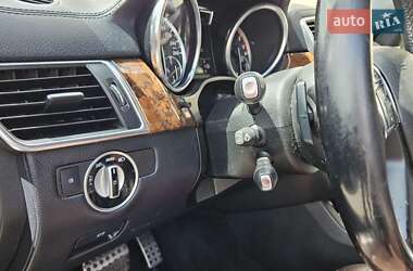 Внедорожник / Кроссовер Mercedes-Benz M-Class 2011 в 
