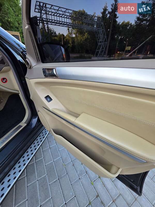 Позашляховик / Кросовер Mercedes-Benz M-Class 2006 в Рівному