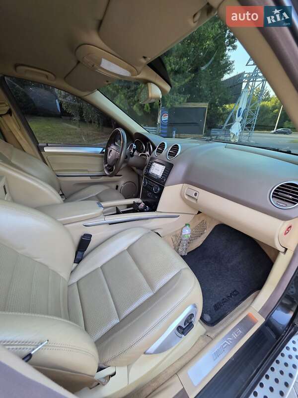 Позашляховик / Кросовер Mercedes-Benz M-Class 2006 в Рівному