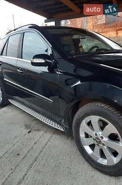Позашляховик / Кросовер Mercedes-Benz M-Class 2008 в 