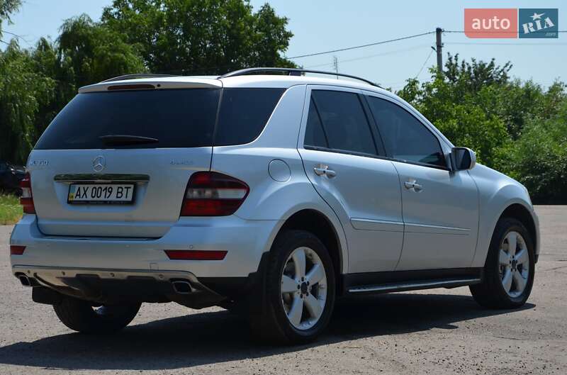 Позашляховик / Кросовер Mercedes-Benz M-Class 2008 в Павлограді
