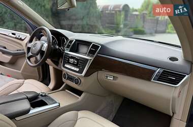 Внедорожник / Кроссовер Mercedes-Benz M-Class 2012 в 