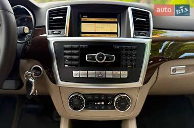 Внедорожник / Кроссовер Mercedes-Benz M-Class 2012 в 