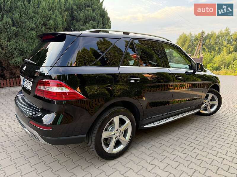 Позашляховик / Кросовер Mercedes-Benz M-Class 2012 в Хмельницькому