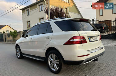 Позашляховик / Кросовер Mercedes-Benz M-Class 2012 в 