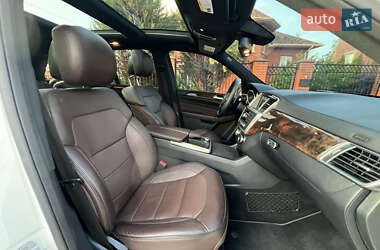 Позашляховик / Кросовер Mercedes-Benz M-Class 2012 в 