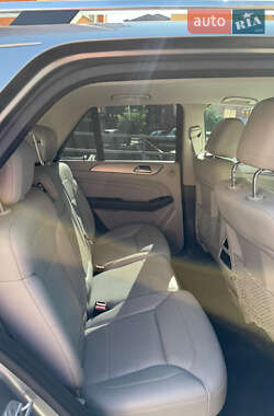 Внедорожник / Кроссовер Mercedes-Benz M-Class 2012 в 