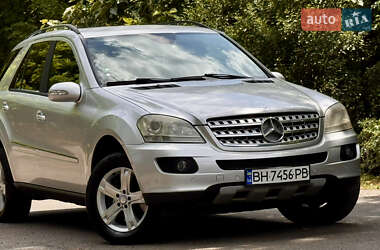 Позашляховик / Кросовер Mercedes-Benz M-Class 2005 в 
