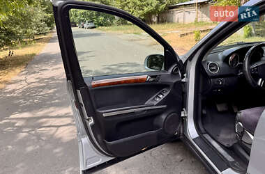 Позашляховик / Кросовер Mercedes-Benz M-Class 2005 в 