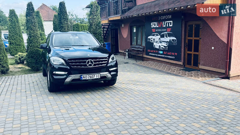 Внедорожник / Кроссовер Mercedes-Benz M-Class 2012 в Сваляве