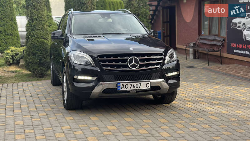 Внедорожник / Кроссовер Mercedes-Benz M-Class 2012 в Сваляве