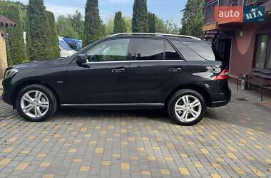 Внедорожник / Кроссовер Mercedes-Benz M-Class 2012 в 