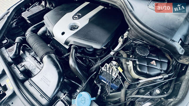 Внедорожник / Кроссовер Mercedes-Benz M-Class 2012 в Сваляве