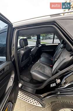 Внедорожник / Кроссовер Mercedes-Benz M-Class 2011 в 