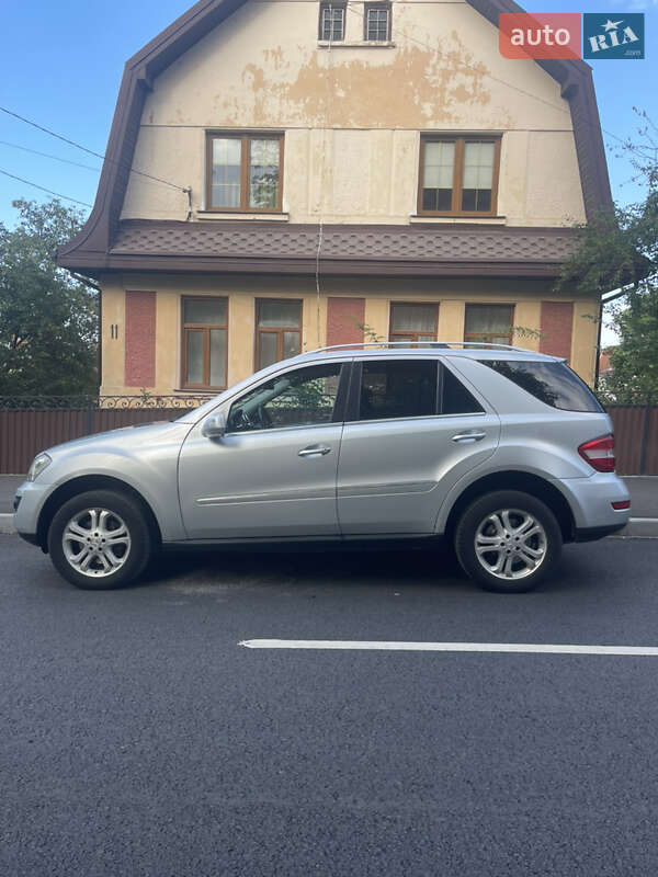 Внедорожник / Кроссовер Mercedes-Benz M-Class 2008 в Черновцах