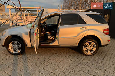 Внедорожник / Кроссовер Mercedes-Benz M-Class 2008 в 