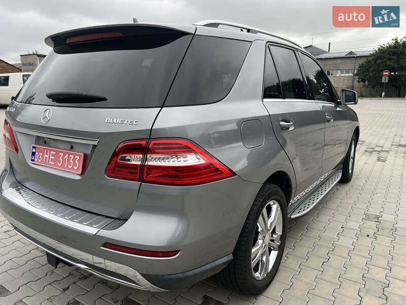 Внедорожник / Кроссовер Mercedes-Benz M-Class 2012 в Нововолынске