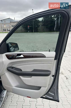 Позашляховик / Кросовер Mercedes-Benz M-Class 2012 в 