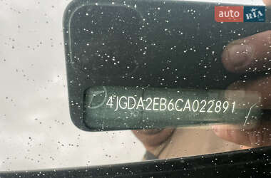 Позашляховик / Кросовер Mercedes-Benz M-Class 2012 в 