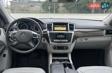 Позашляховик / Кросовер Mercedes-Benz M-Class 2012 в 