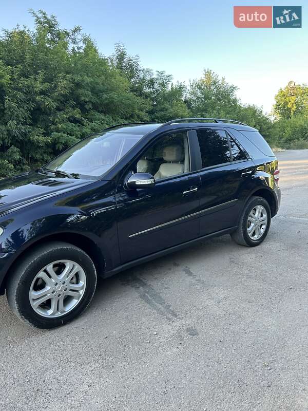 Внедорожник / Кроссовер Mercedes-Benz M-Class 2006 в Залещиках фото 7 Внедорожник / Кроссовер Mercedes-Benz M-Class 2006 в Залещиках
