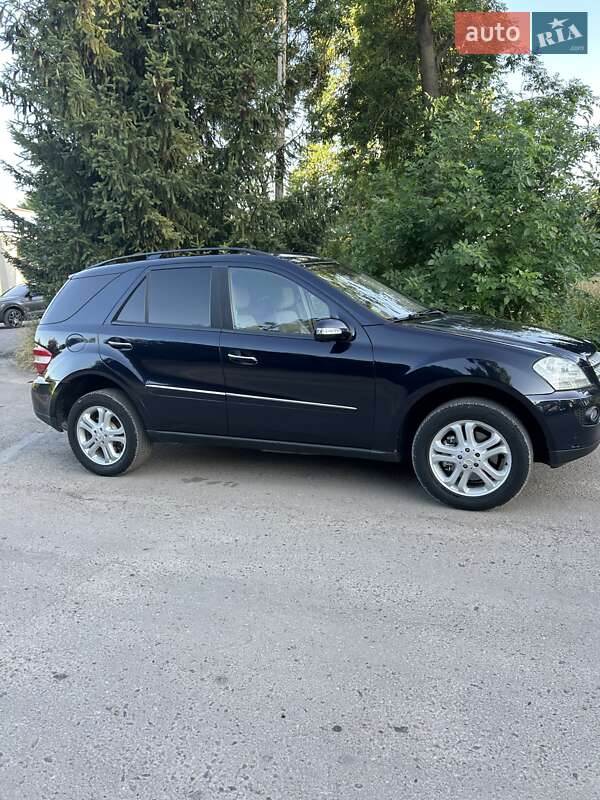 Внедорожник / Кроссовер Mercedes-Benz M-Class 2006 в Залещиках фото 9 Внедорожник / Кроссовер Mercedes-Benz M-Class 2006 в Залещиках