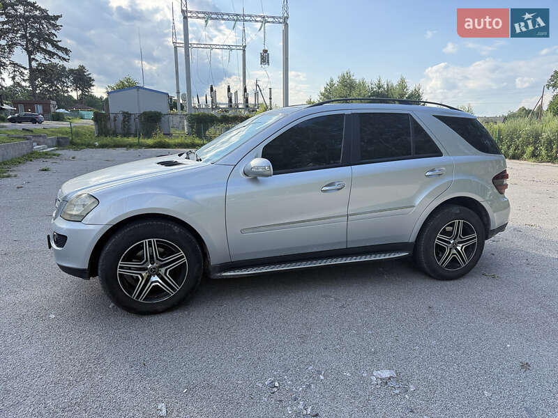 Позашляховик / Кросовер Mercedes-Benz M-Class 2007 в Хмільнику
