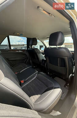 Внедорожник / Кроссовер Mercedes-Benz M-Class 2011 в 