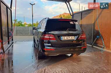 Позашляховик / Кросовер Mercedes-Benz M-Class 2015 в 