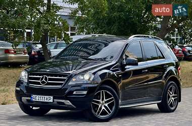 Внедорожник / Кроссовер Mercedes-Benz M-Class 2011 в 