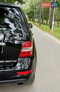 Позашляховик / Кросовер Mercedes-Benz M-Class 2010 в 