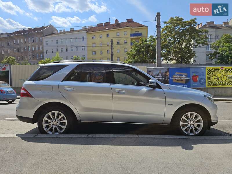 Внедорожник / Кроссовер Mercedes-Benz M-Class 2012 в Чопе